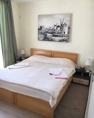Апартаменты У Солнечного Берега. Болгария! Apartament